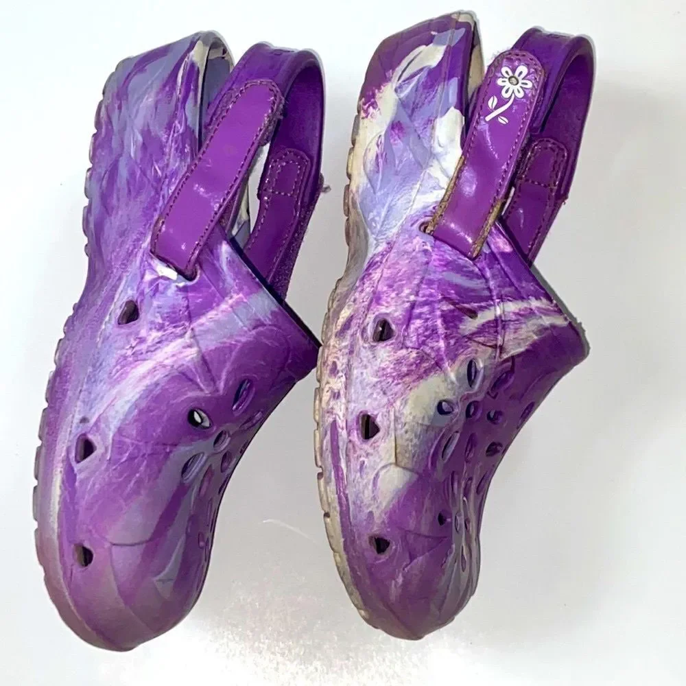 Stride rite water  girls shoes size XL